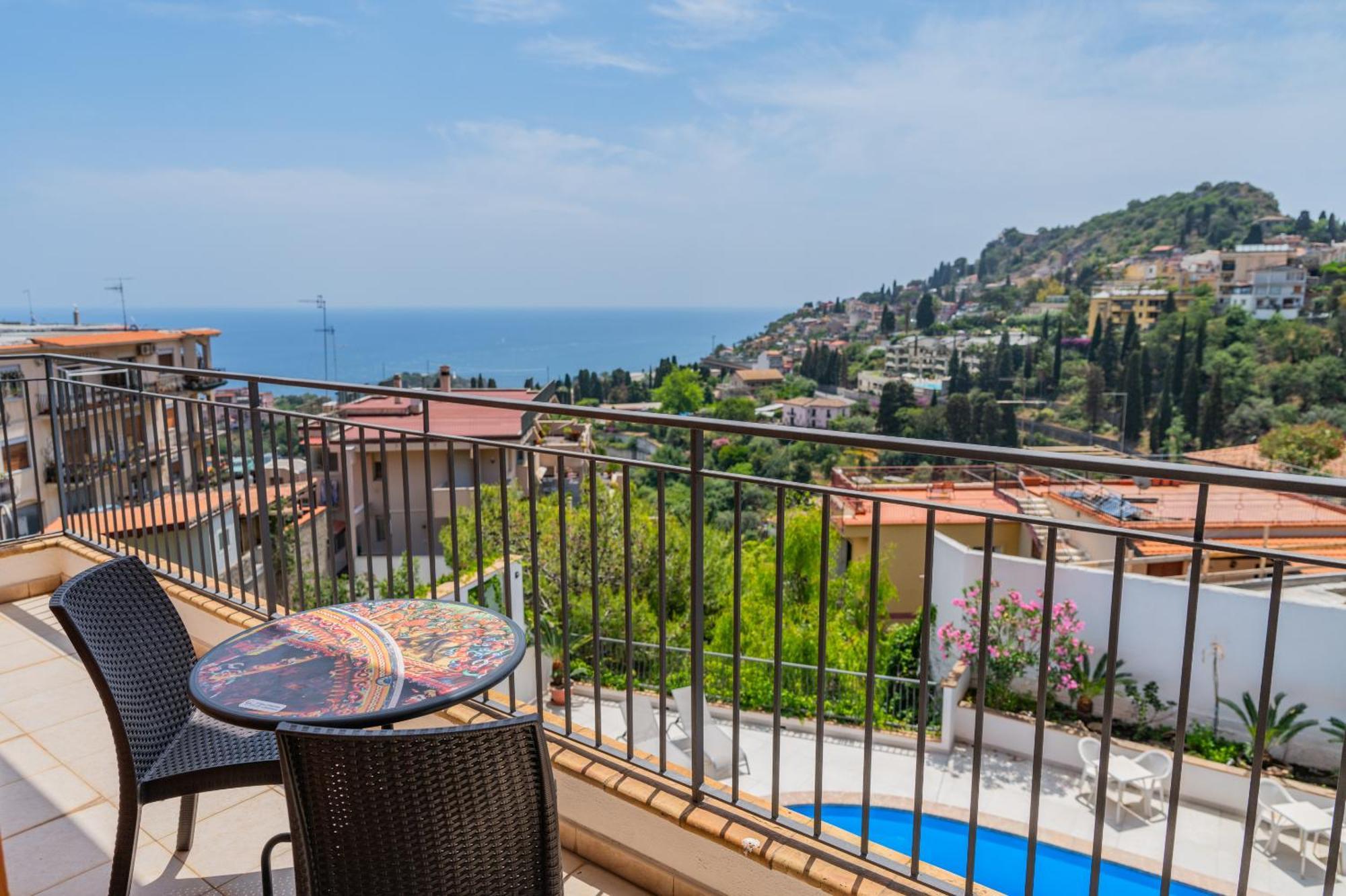 Bed and Breakfast Casa Pertosa Taormina Exterior foto
